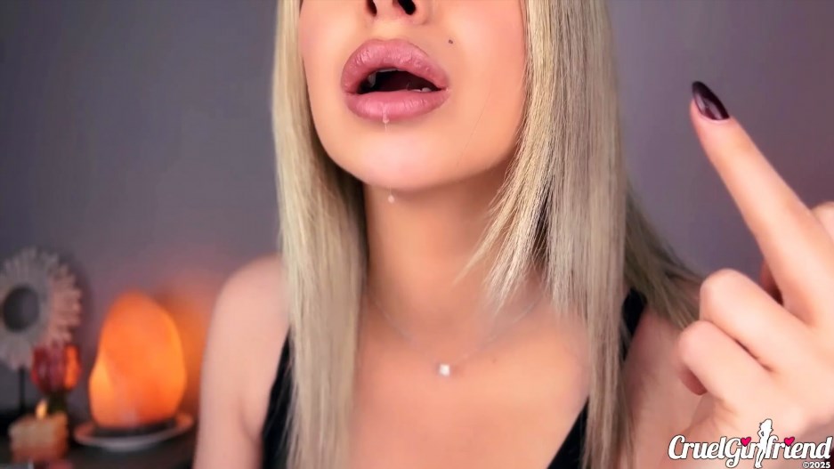 Blonde Goddess Aurora in clip Taste My Waste paste